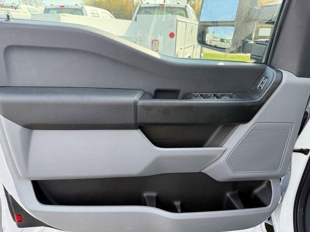 new 2025 Ford F-250 car, priced at $67,251
