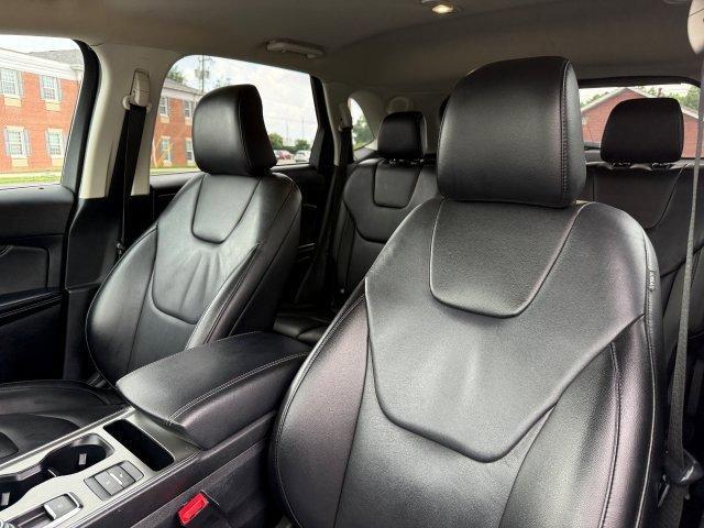 used 2022 Ford Edge car, priced at $25,890