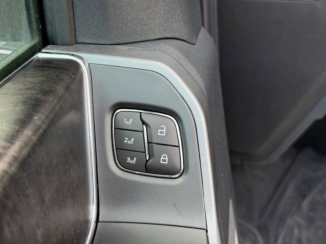 new 2025 Ford F-250 car, priced at $87,945