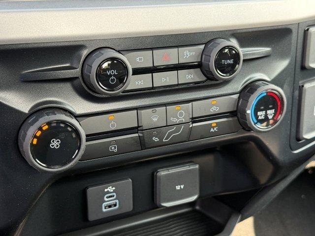 new 2025 Ford F-250 car, priced at $70,890