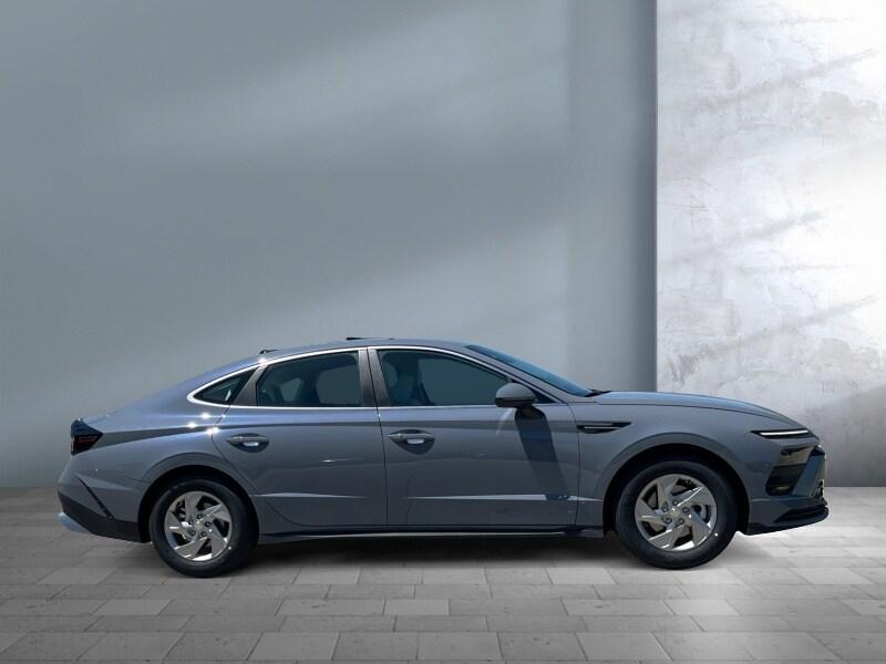 new 2025 Hyundai Sonata car, priced at $29,084