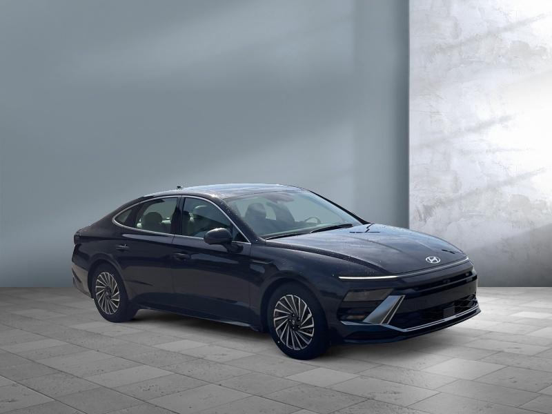 new 2025 Hyundai Sonata Hybrid car, priced at $38,324