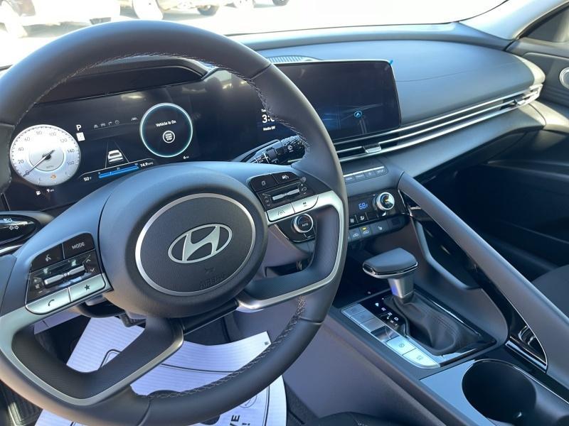 new 2025 Hyundai Elantra car, priced at $26,259
