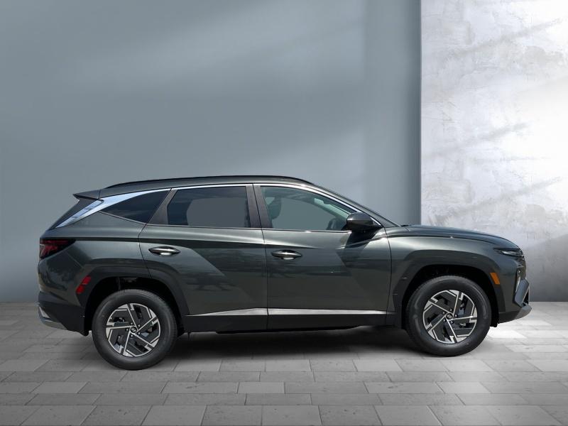 new 2025 Hyundai TUCSON Hybrid car, priced at $34,049