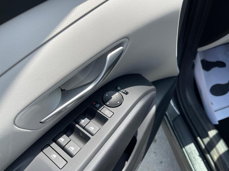 new 2025 Hyundai TUCSON Hybrid car, priced at $34,049