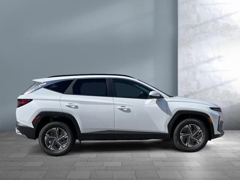 new 2025 Hyundai TUCSON Hybrid car, priced at $34,414