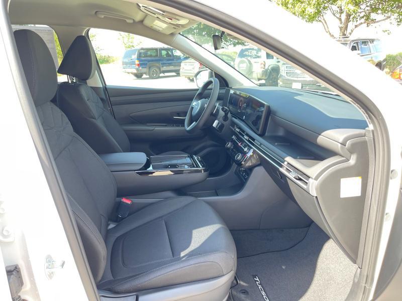 new 2025 Hyundai TUCSON Hybrid car, priced at $34,414