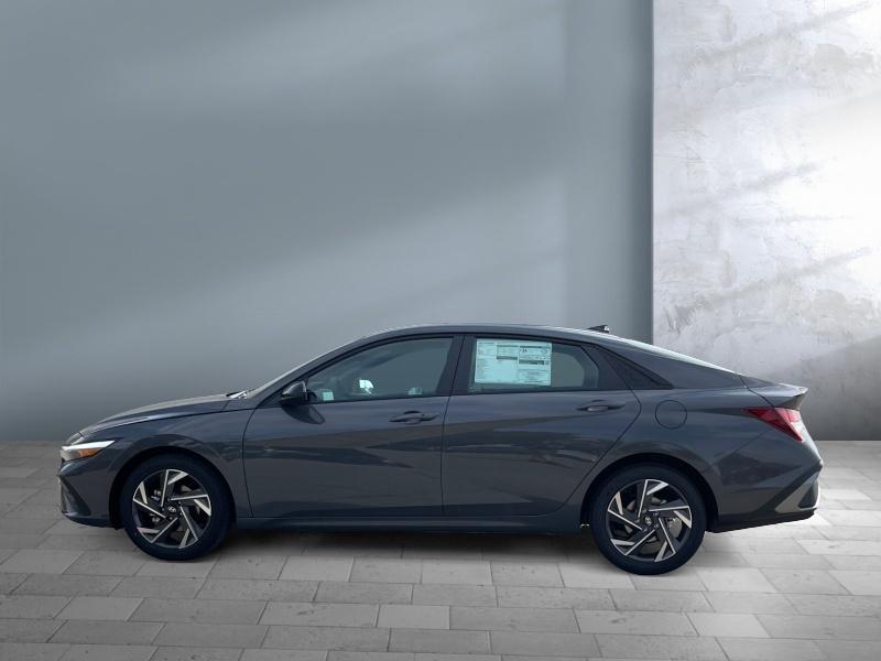 new 2025 Hyundai Elantra car, priced at $25,084