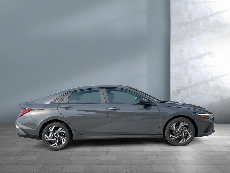 new 2025 Hyundai Elantra car, priced at $24,084