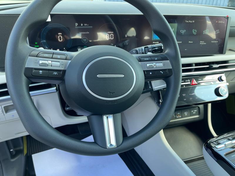 new 2025 Hyundai TUCSON Hybrid car, priced at $34,819