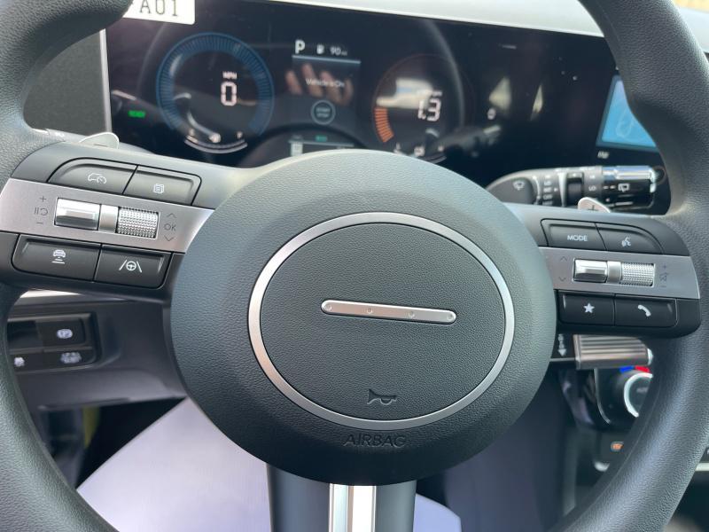 new 2025 Hyundai TUCSON Hybrid car, priced at $33,914