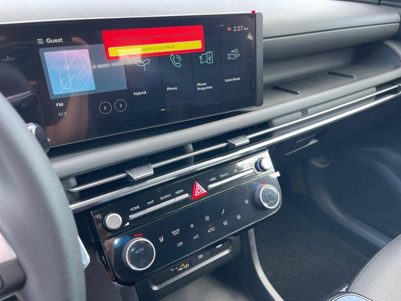 new 2025 Hyundai TUCSON Hybrid car, priced at $33,914