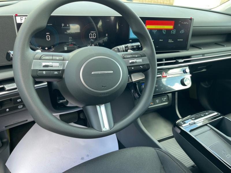 new 2025 Hyundai TUCSON Hybrid car, priced at $33,914