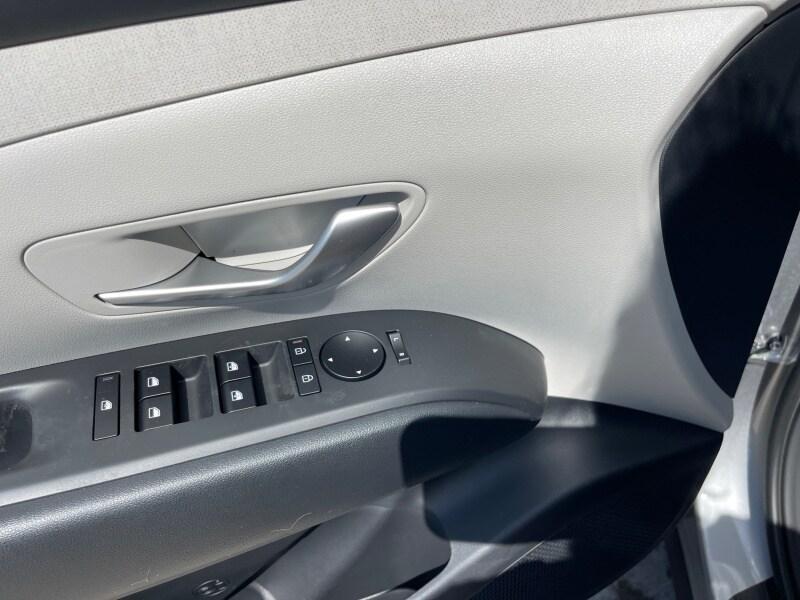 new 2025 Hyundai TUCSON Hybrid car, priced at $38,959