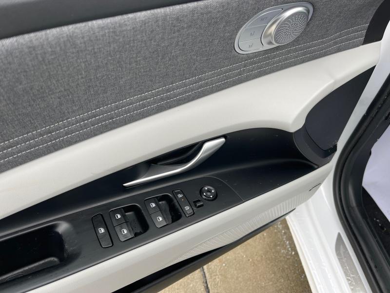 new 2025 Hyundai ELANTRA HEV car, priced at $27,999