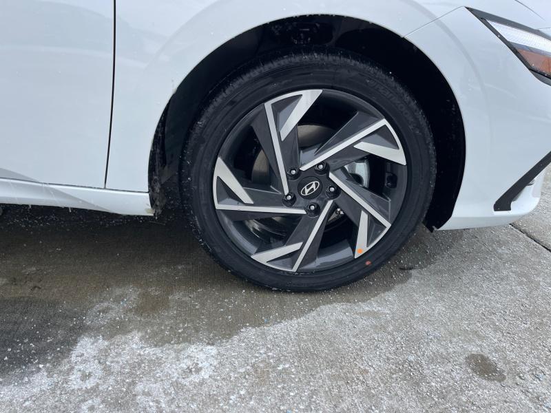 new 2025 Hyundai ELANTRA HEV car, priced at $27,999