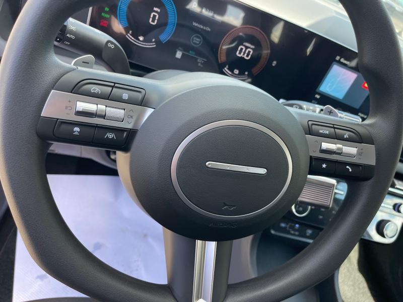 new 2025 Hyundai TUCSON Hybrid car, priced at $34,714