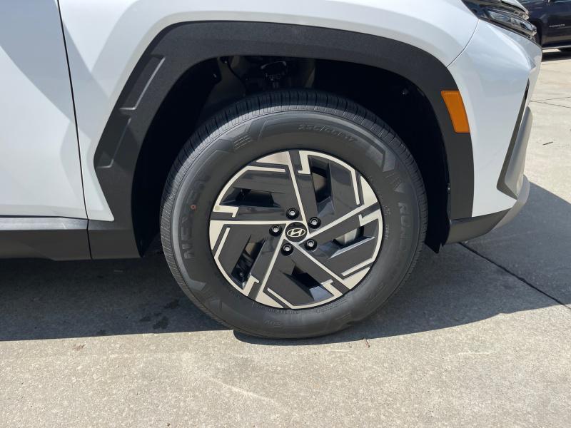 new 2025 Hyundai TUCSON Hybrid car, priced at $34,714