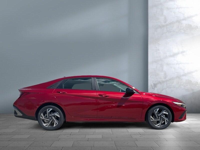 new 2025 Hyundai Elantra car, priced at $25,924