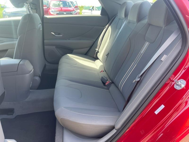 new 2025 Hyundai Elantra car, priced at $25,924