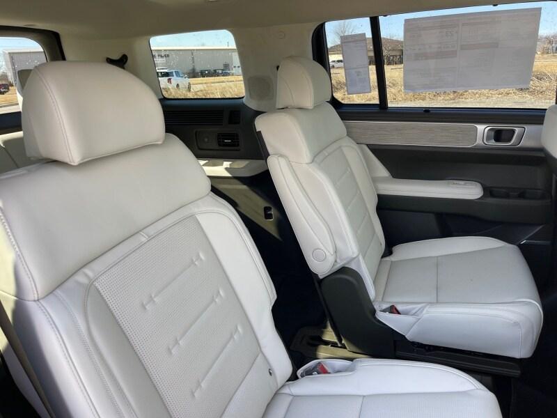 new 2025 Hyundai Santa Fe car, priced at $50,274