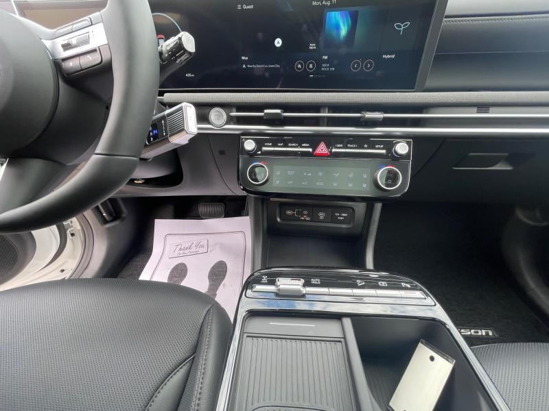 new 2025 Hyundai TUCSON Hybrid car, priced at $42,499