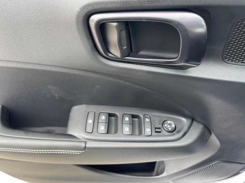 new 2025 Hyundai Venue car, priced at $25,284