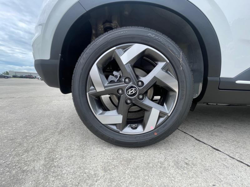 new 2025 Hyundai Venue car, priced at $25,284