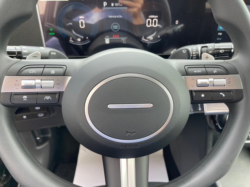 new 2025 Hyundai TUCSON Hybrid car, priced at $34,214