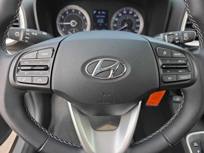used 2022 Hyundai Venue car, priced at $17,970