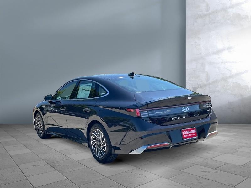new 2025 Hyundai Sonata Hybrid car, priced at $39,859