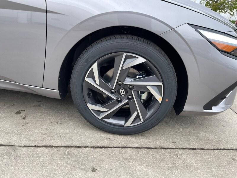 new 2025 Hyundai Elantra car, priced at $25,424