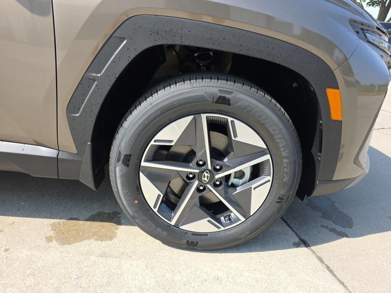 new 2025 Hyundai TUCSON Hybrid car, priced at $39,459