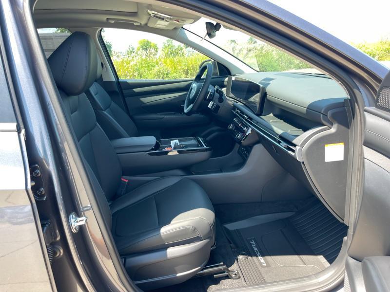 new 2025 Hyundai TUCSON Hybrid car, priced at $37,194