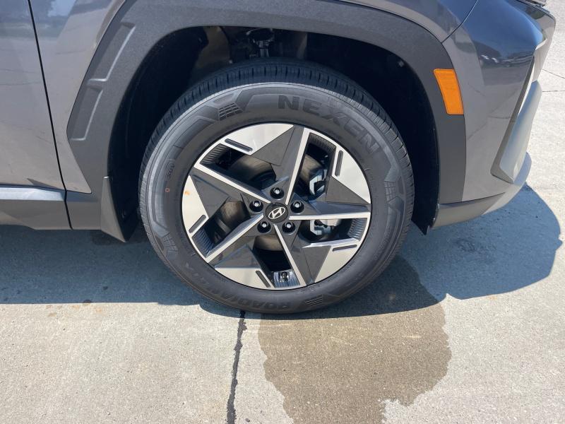 new 2025 Hyundai TUCSON Hybrid car, priced at $37,194