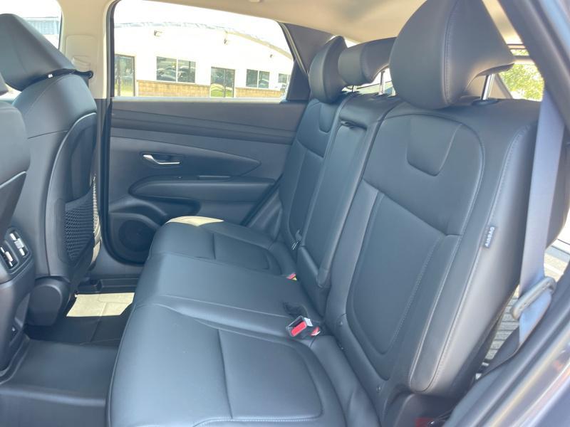 new 2025 Hyundai TUCSON Hybrid car, priced at $37,194