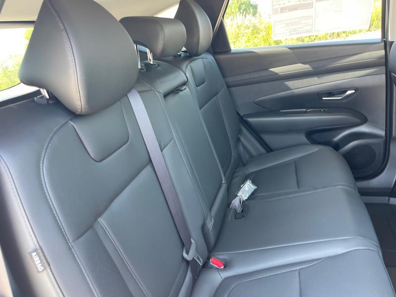 new 2025 Hyundai TUCSON Hybrid car, priced at $37,194