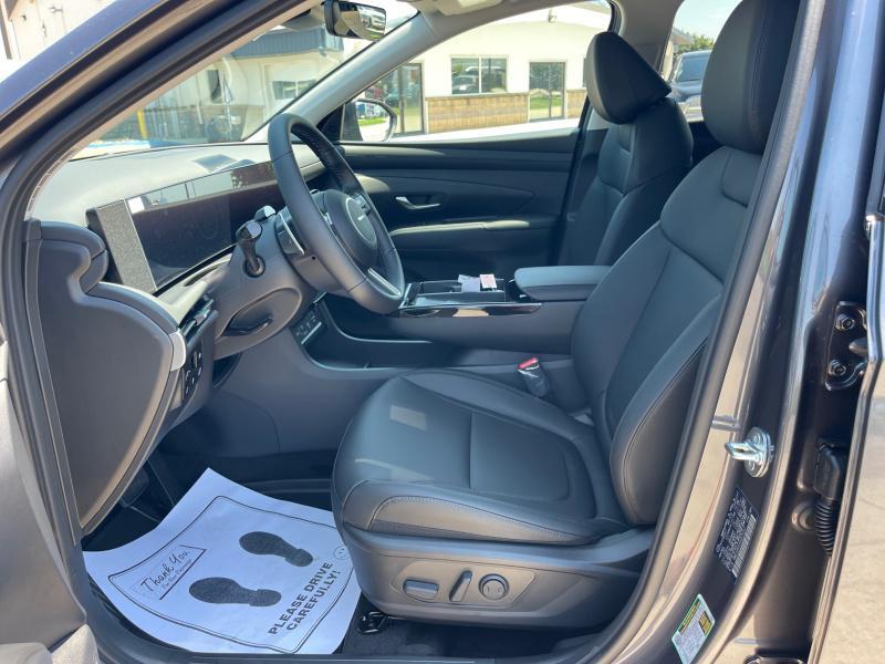 new 2025 Hyundai TUCSON Hybrid car, priced at $37,194