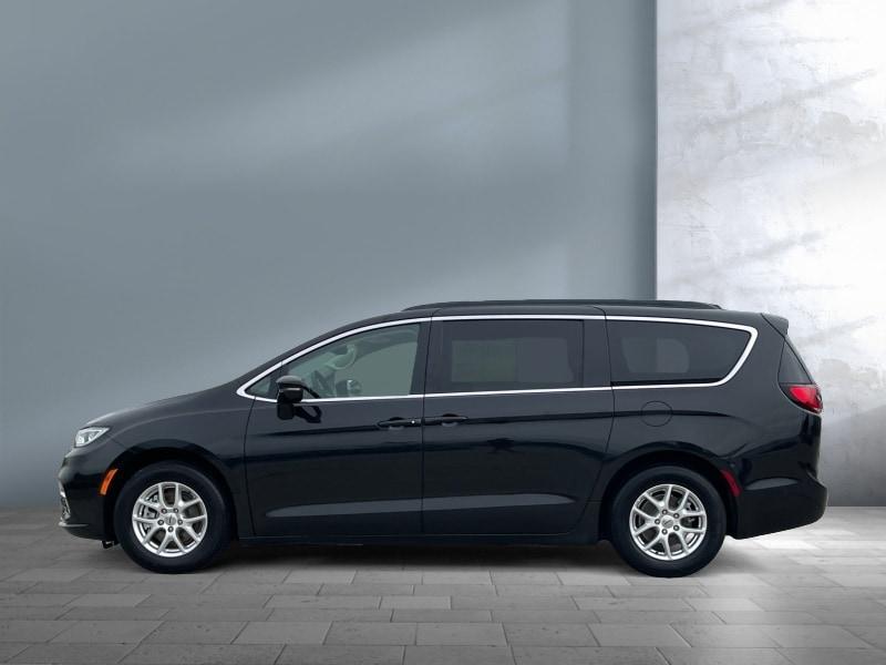 used 2022 Chrysler Pacifica car, priced at $31,970