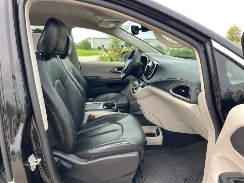 used 2022 Chrysler Pacifica car, priced at $31,970