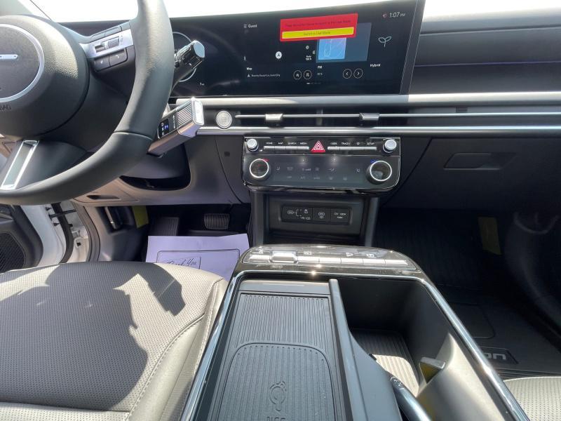 new 2025 Hyundai TUCSON Hybrid car, priced at $37,694