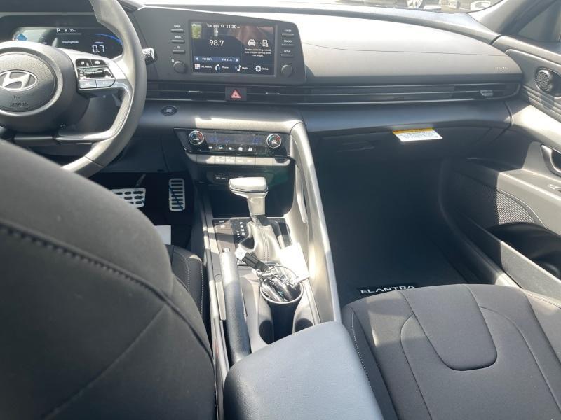 new 2025 Hyundai Elantra car, priced at $23,659