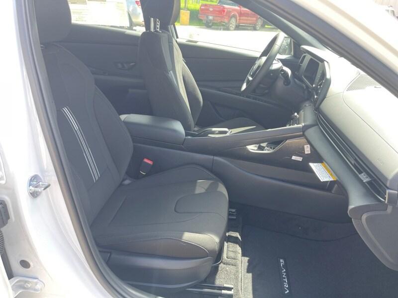 new 2025 Hyundai Elantra car, priced at $25,909