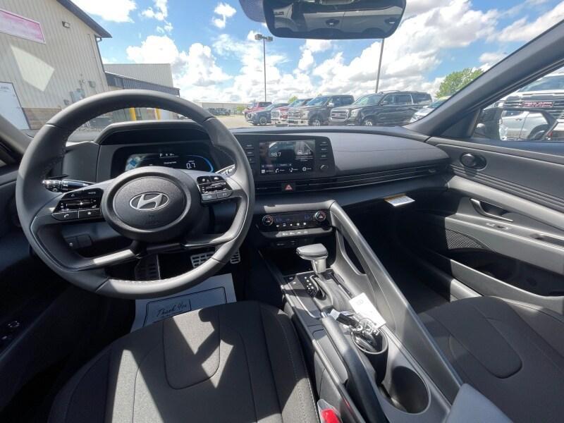 new 2025 Hyundai Elantra car, priced at $25,909