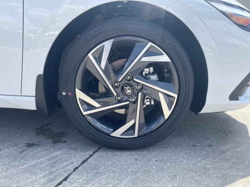 new 2025 Hyundai Elantra car, priced at $23,659