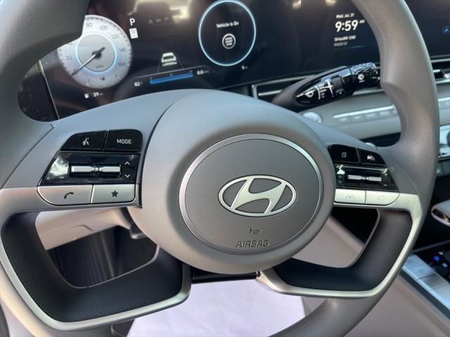 new 2024 Hyundai Elantra car, priced at $23,634