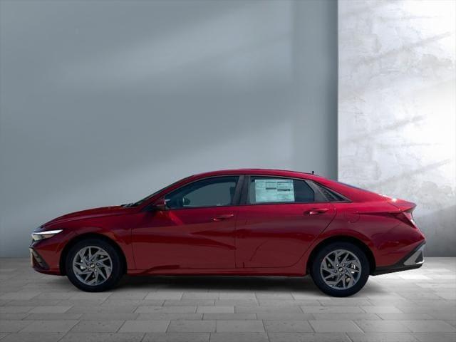 new 2024 Hyundai Elantra car, priced at $23,634