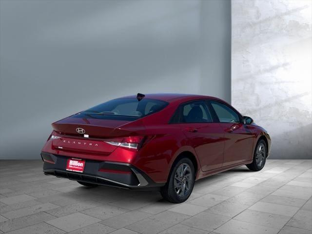 new 2024 Hyundai Elantra car, priced at $23,634