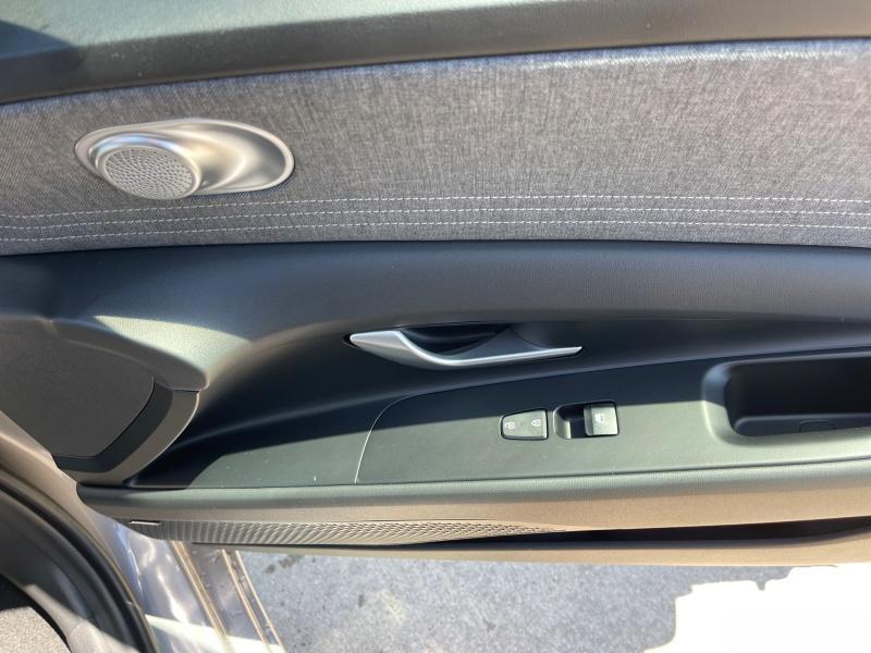 new 2025 Hyundai ELANTRA HEV car, priced at $31,914