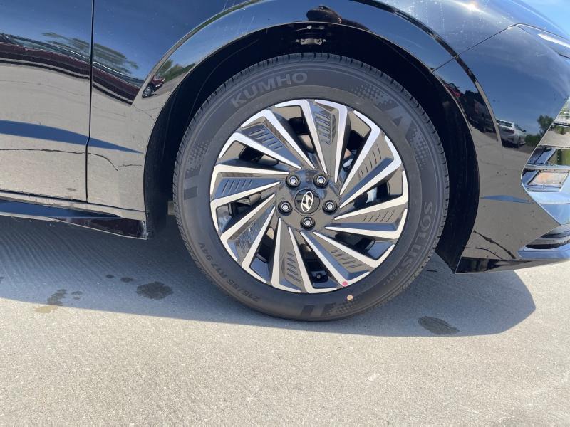new 2025 Hyundai Sonata Hybrid car, priced at $33,439